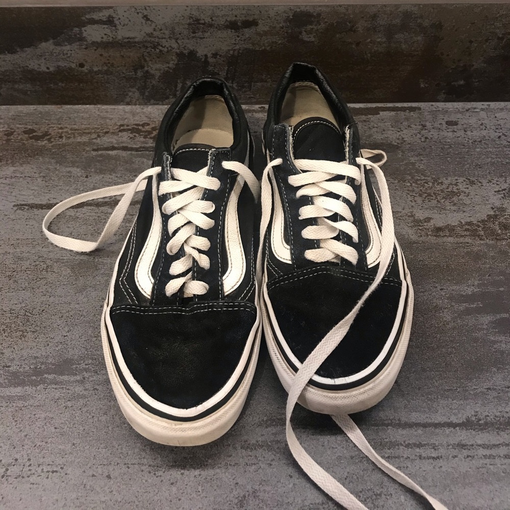 Old school black low top vans